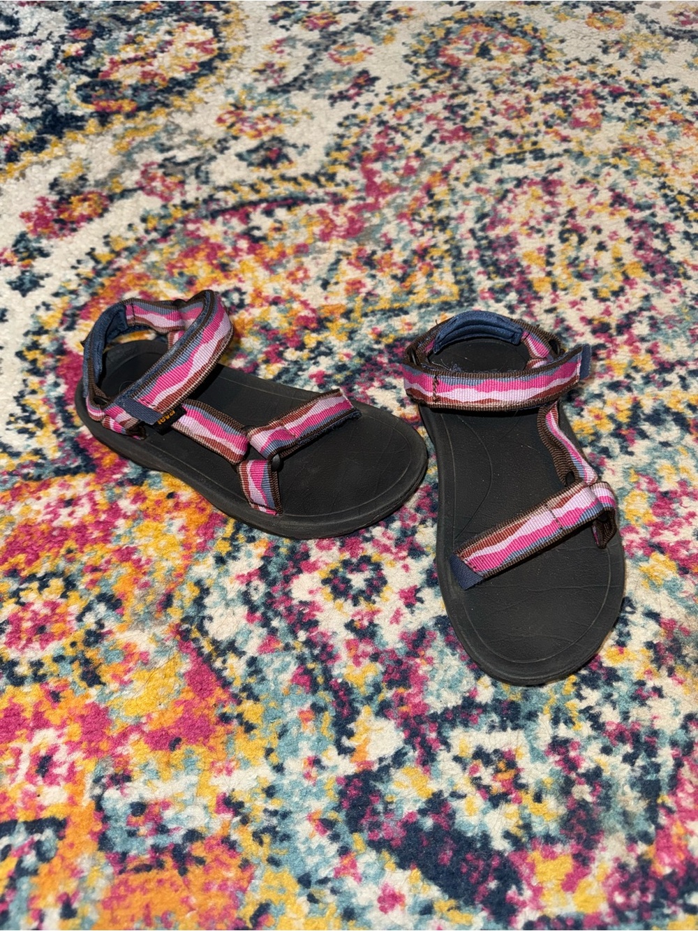 Kids sandals